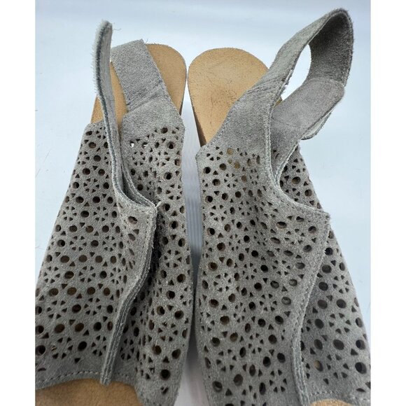 A. Giannetti Womens Slingback Wedge Sandals Size 8.5 Gray Suede Cutouts Peep Toe - Picture 5 of 12